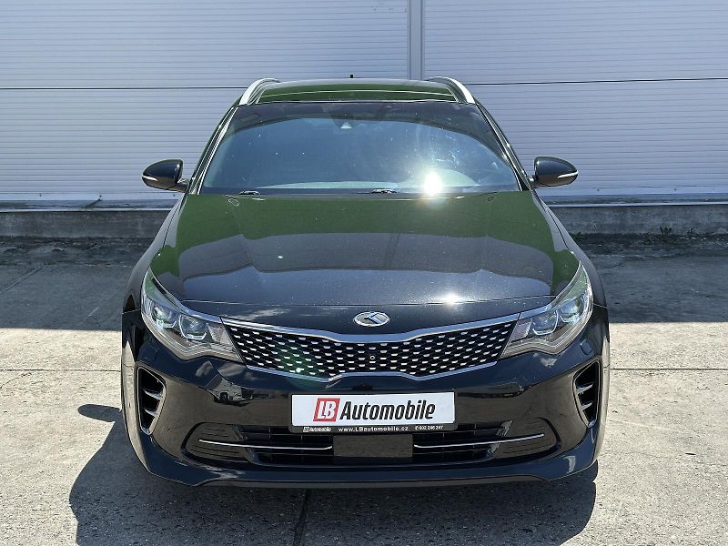 Kia Optima GT 2.0TGDi H-Matic Sportswagon - fotka 2 z 56
