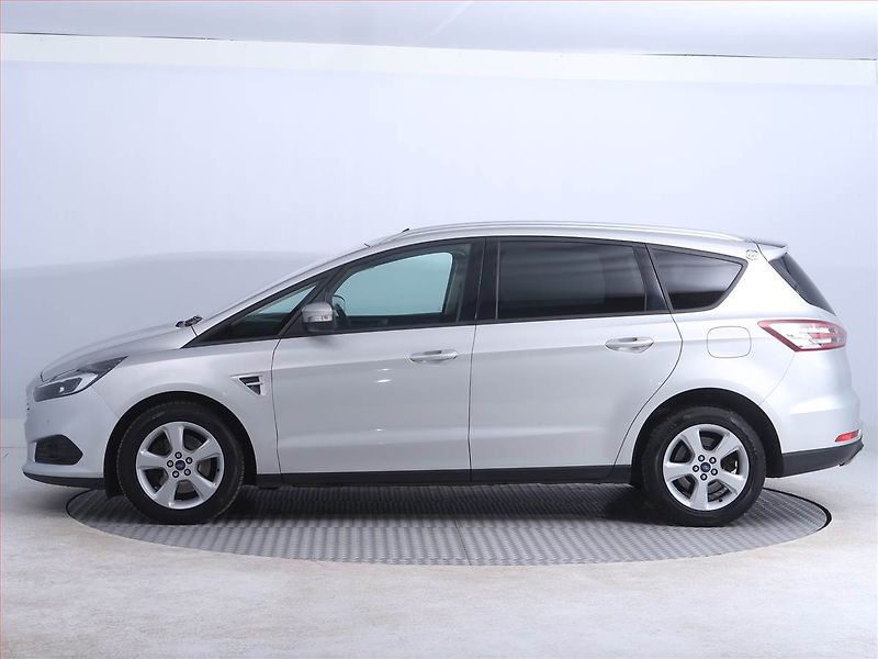Ford S-MAX (2020) Titanium 2.0 EcoBlue, Automat - fotka 3 z 20