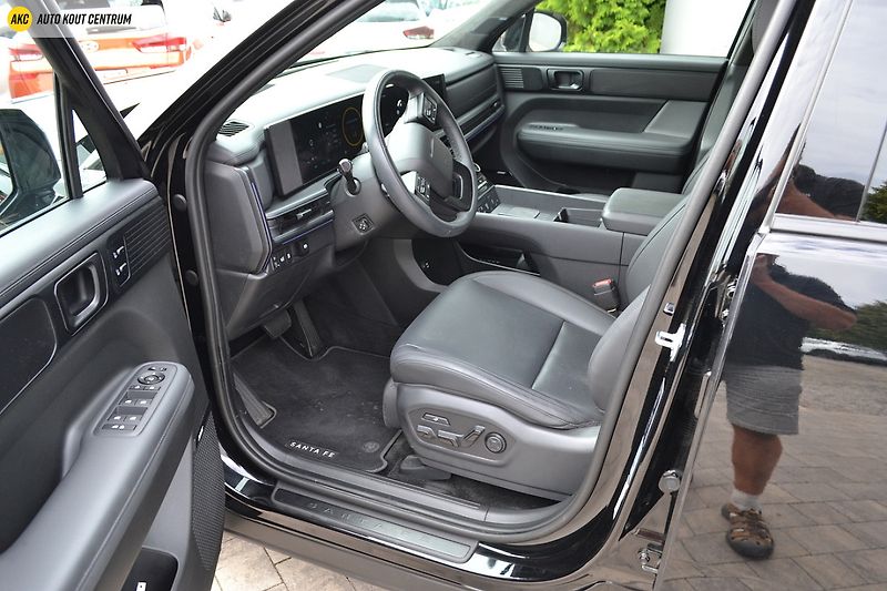 Hyundai Santa Fe 1.6T-GDI HEV 4WD CALLIGRAPHY 7 - fotka 46 z 95