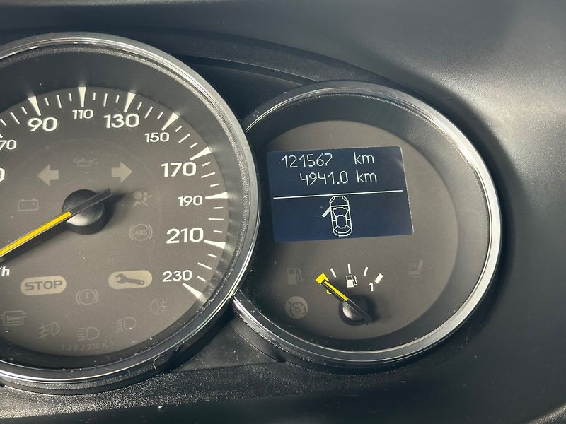Renault Fluence (2011) 1.5DCi NAVI, GARANCE KM - fotka 12 z 16