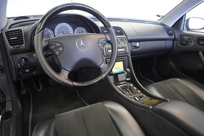 Mercedes-Benz CLK 4,3 AMG V8 AUTOMAT - fotka 14 z 28