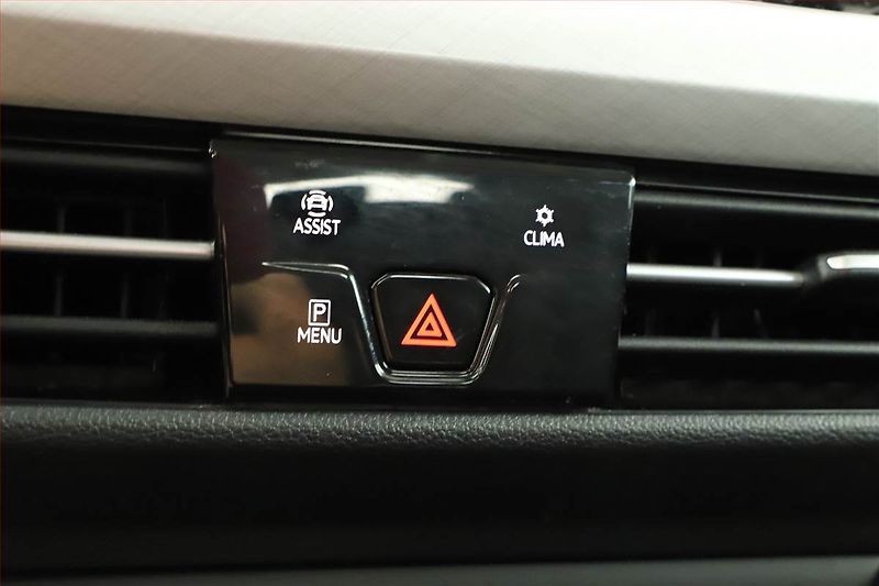 Volkswagen Golf (2021) 2.0 TDI, Navi, Tempomat - fotka 14 z 20