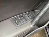 Volkswagen Golf (2015) 1.4 TSi, Highline, bixen - náhled 14