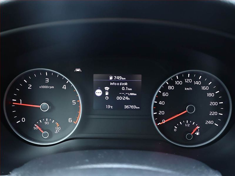 Kia Sportage (2021) 1.6 CRDi - fotka 9 z 18