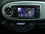 Toyota Yaris (2012) 1.5 Hybrid, Automat, Navi - náhled 12