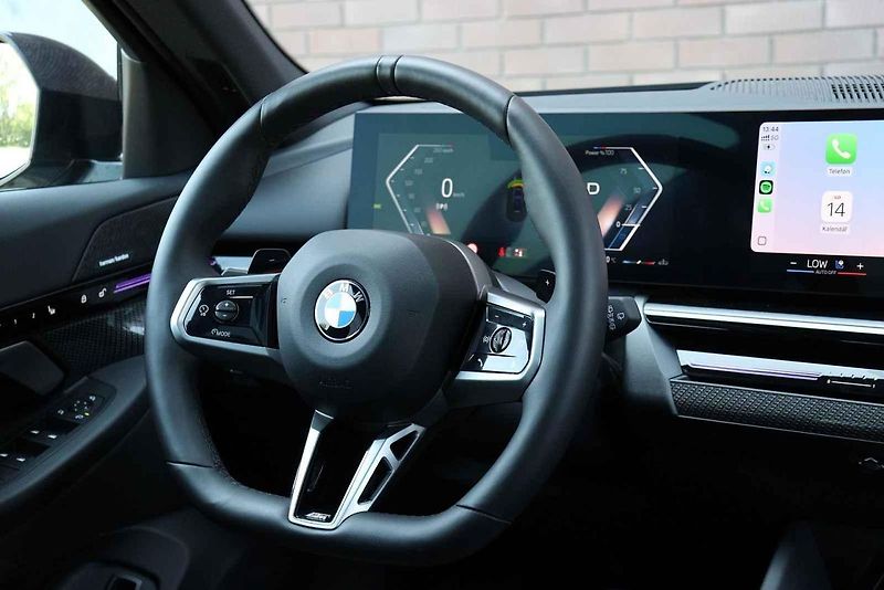 BMW řady 5 s motorizací 520d.
