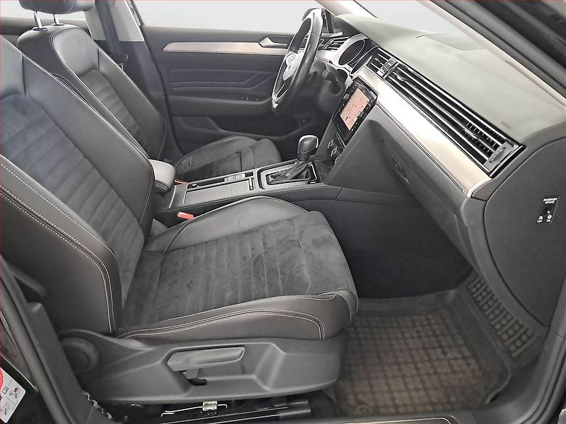 Volkswagen Passat (2020) Elegance 2.0 TDI - fotka 9 z 17