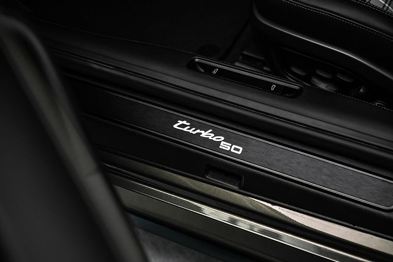 Porsche 911 TURBO 50 YEARS Keramiky Pano - fotka 21 z 30