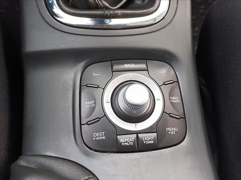 Renault Mégane 1,6 16V,81KW,KLIMA,PARKING,KOL - fotka 32 z 39