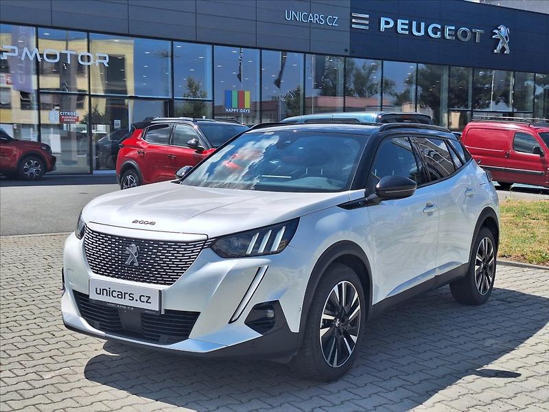 Peugeot 2008 0,0 e  GT ČR 1maj nehavarováno - fotka 1 z 15