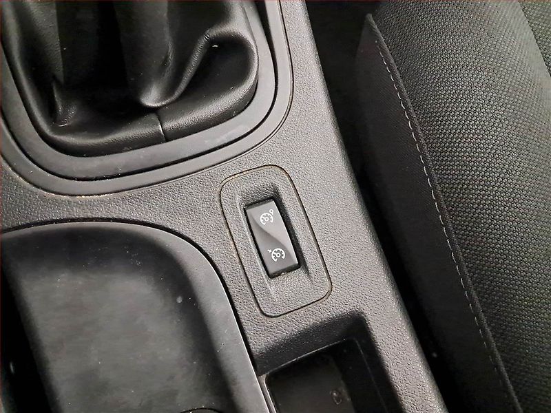 Renault Mégane (2011) 1.6 16V, po STK, Klima - fotka 16 z 18