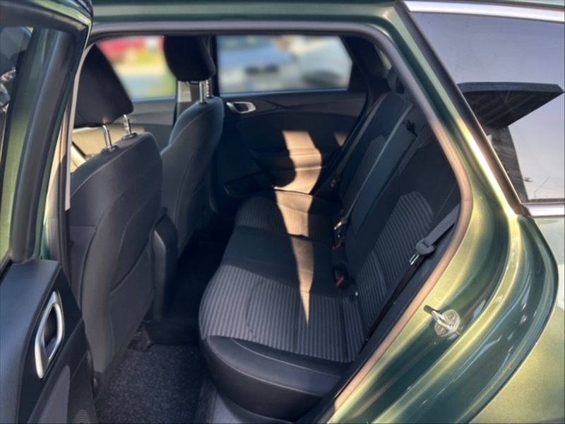 Kia Ceed 1,5 T-GDI 118 Top - fotka 8 z 10