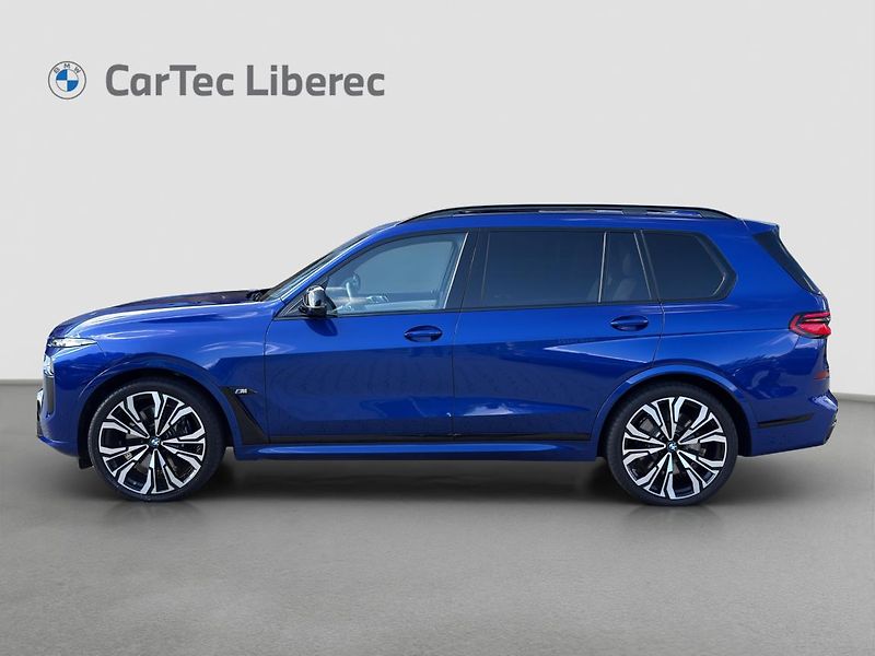 BMW X7 M60i xDrive - fotka 5 z 22