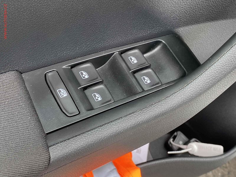 Škoda Fabia (2022) 1.0 TSi, 1.maj,ČR, Ambition - fotka 11 z 18