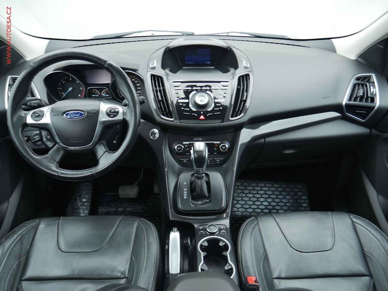 Ford Kuga (2014) 2.0TDCi 4x4, AT, xenon - fotka 8 z 15
