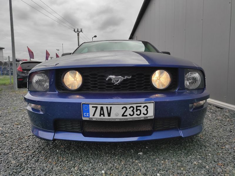 Ford Mustang REZERVACE  - fotka 10 z 19