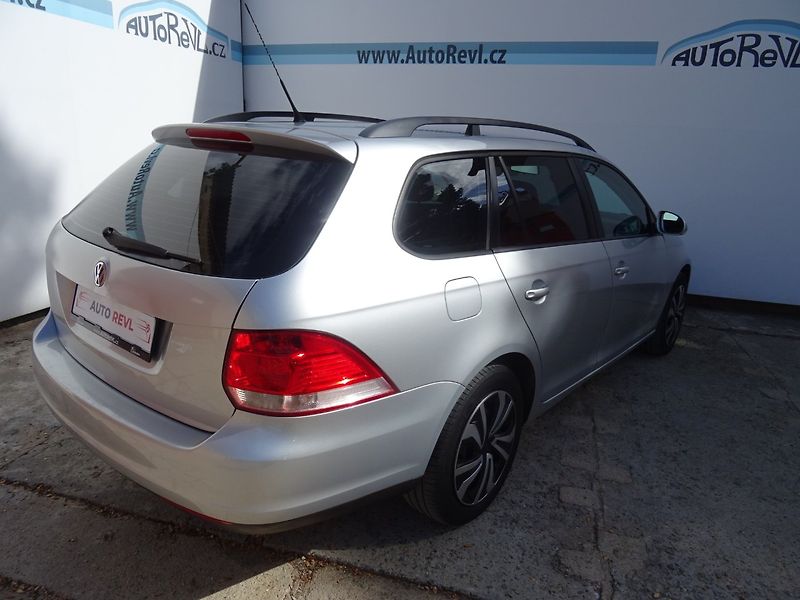 Volkswagen Golf (2009) 1.9TDi,77kW,S.kniha - fotka 4 z 22