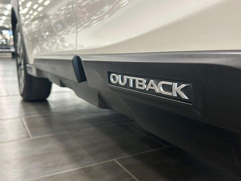 Subaru Outback (2025) 2.5 TOURING 2025 skladem | Zár - fotka 16 z 59