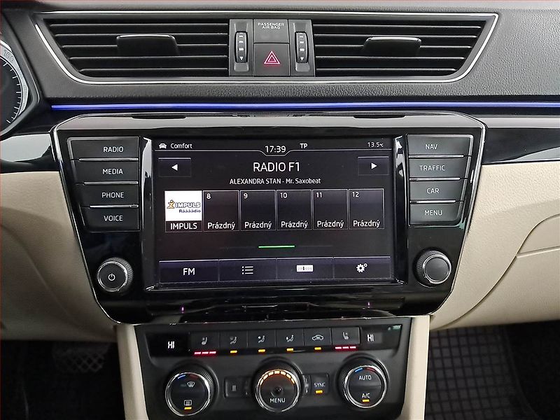 Škoda Superb (2016) 2.0 TDI 4x4, 4X4, Automat - fotka 12 z 25