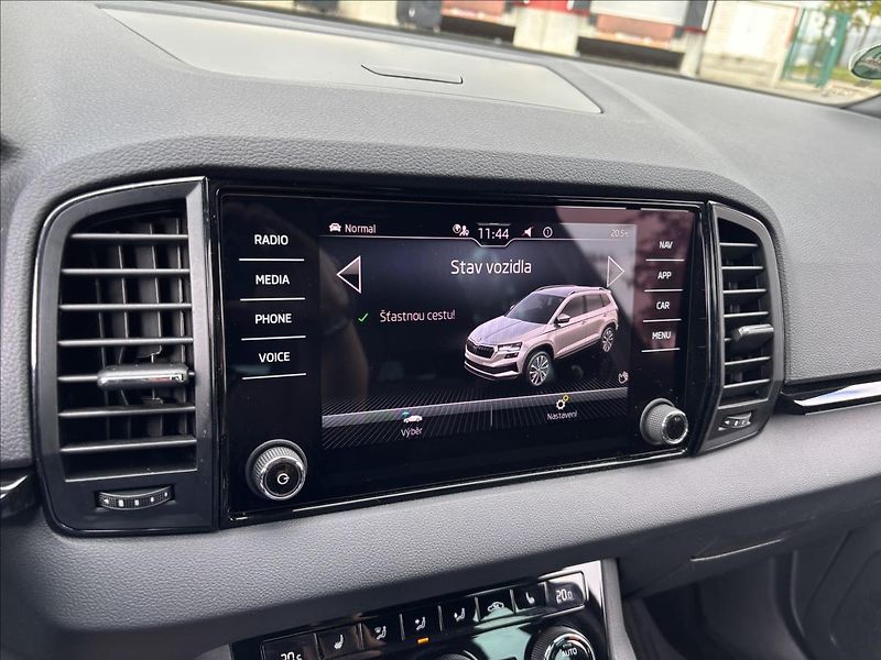 Škoda Karoq 1,5 TSI  110kW Sportline - fotka 37 z 51