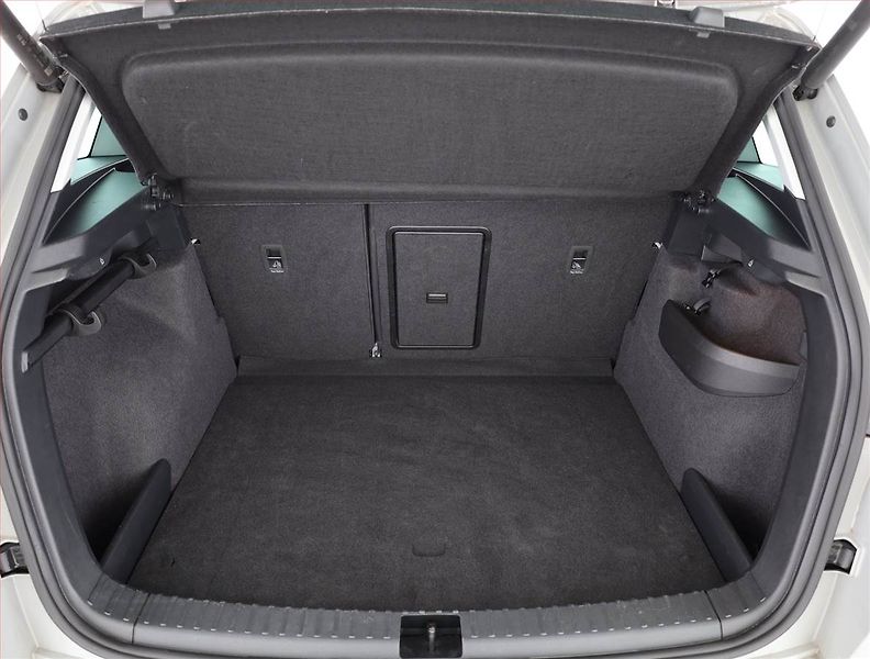 Škoda Karoq (2024) Fresh 2.0 TDI - fotka 16 z 17