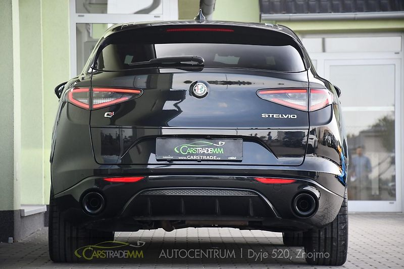 Alfa Romeo Stelvio 2.2 Diesel 16V 154kW Veloce AT - fotka 4 z 53