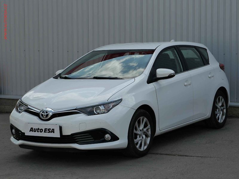 Toyota Auris (2019) 1.6i, ČR, AC, tempo - fotka 3 z 20