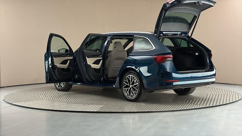 Škoda Octavia 2.0 TDI DSG 4x4 Style Combi - fotka 7 z 33
