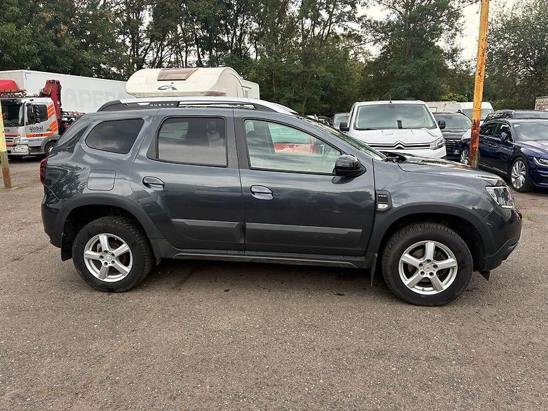 Dacia Duster 1.5 DCi 4x4 Navi ČR původ 64 0 - fotka 3 z 24