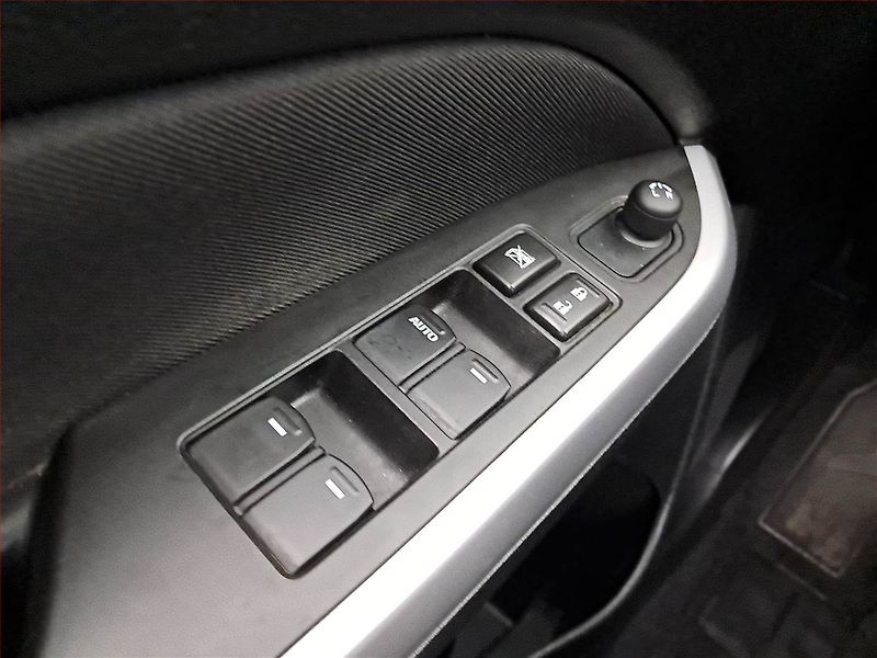 Suzuki Vitara (2018) 1.6 VVT, ČR,1.maj, Serv.kniha - fotka 15 z 18