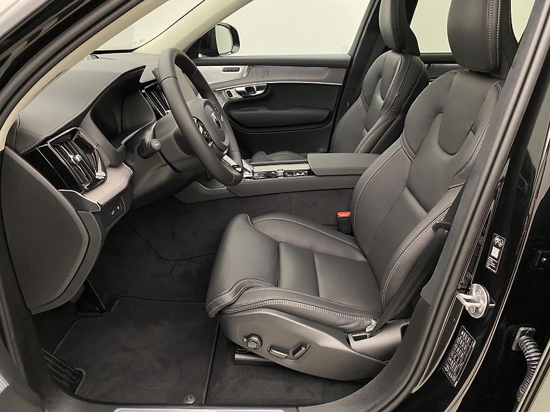 Volvo XC90 (2026) T8 AWD RECHARGE DARK ULTRA - fotka 3 z 75