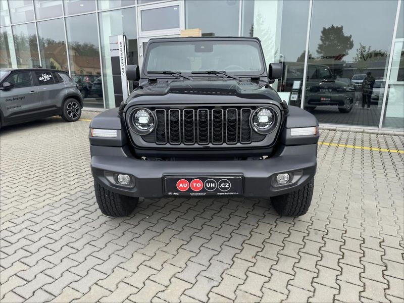 Jeep Wrangler (2024) 2,0 Turbo 4WD 8AT  Rubicon - fotka 2 z 15