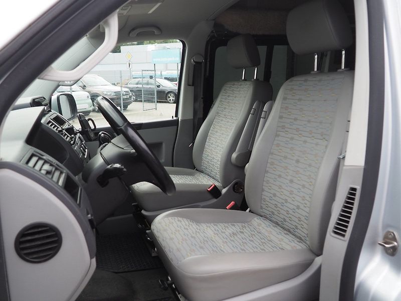 Volkswagen Transporter (2011) 2.0 TDI, 132 kW, Obytné - fotka 10 z 30