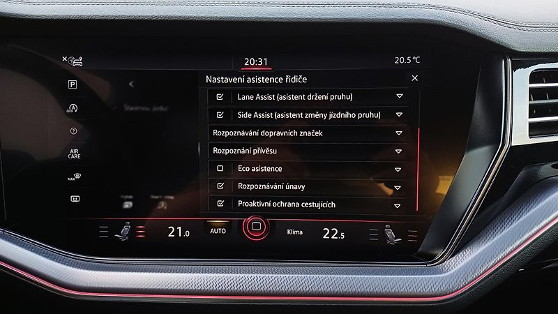 Volkswagen Touareg TSI 250kW R-LINE - fotka 25 z 33