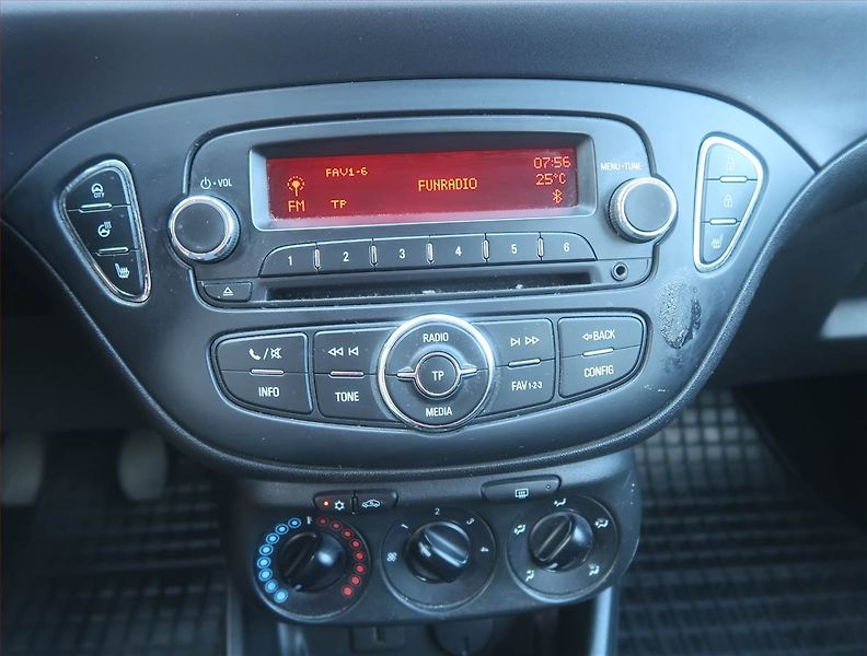 Opel Corsa (2018) 1.4, Serv.kniha, Tempomat - fotka 12 z 14