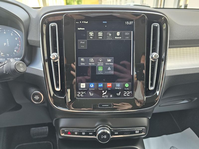 Volvo XC40 - fotka 27 z 36