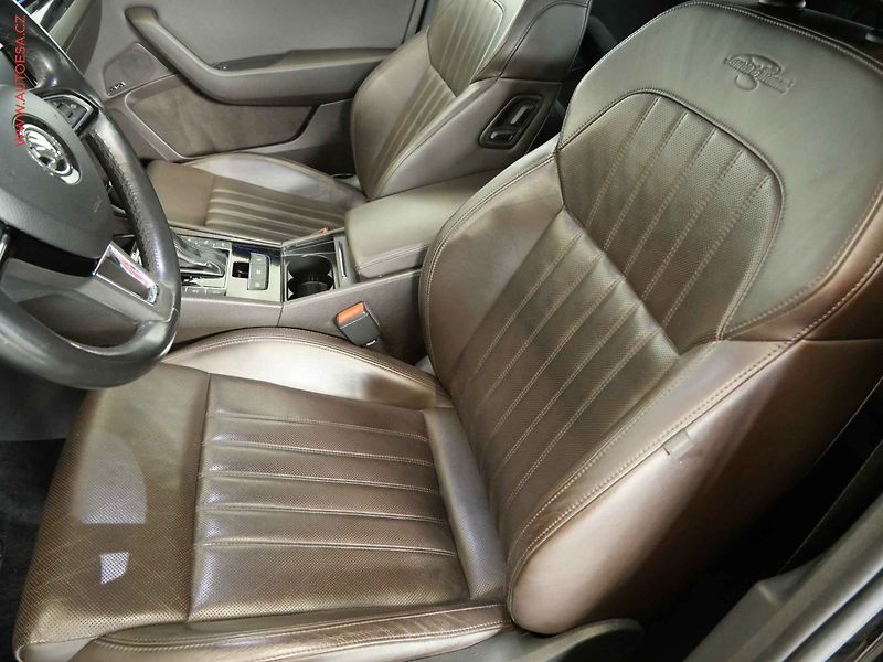 Škoda Superb (2016) 2.0 TDi, ČR, L&K, DSG, navi - fotka 11 z 25