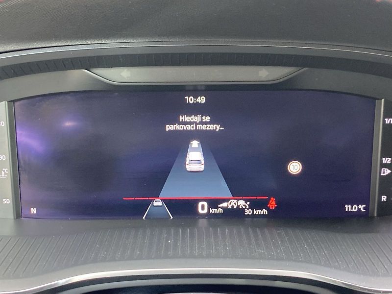 Škoda Octavia (2021) Combi 2.0 TDI DSG RS - fotka 12 z 39