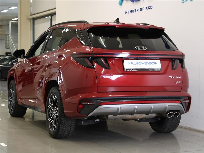 Hyundai Tucson 1,6 HEV 169kW N-Line Premium - fotka 3 z 25