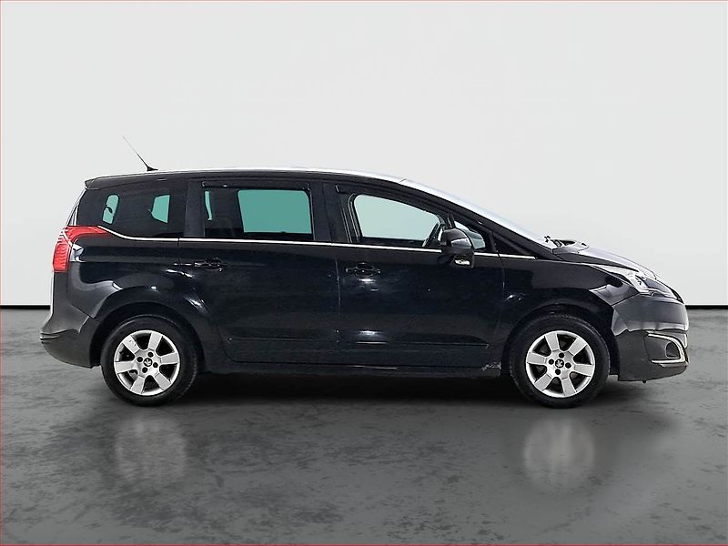 Peugeot 5008 (2016) 1.6 BlueHDi, 7 míst, Navi - fotka 6 z 22