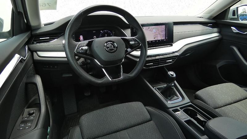 Škoda Octavia Combi 2.0 TDI Style - fotka 5 z 26