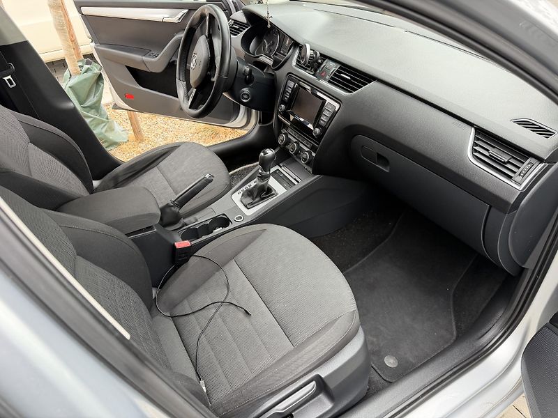 Škoda Octavia (2013) - fotka 21 z 28