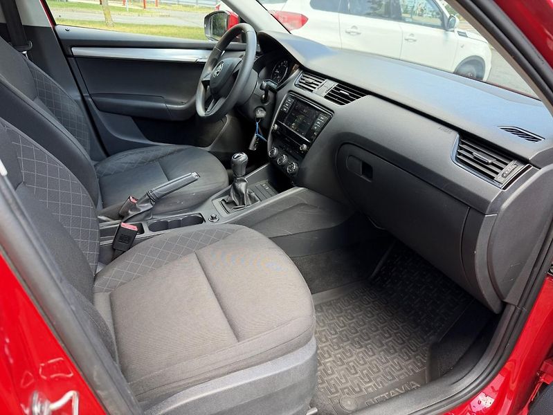 Škoda Octavia (2018) Škoda Octavia 1.6TDi Liftback  - fotka 7 z 8