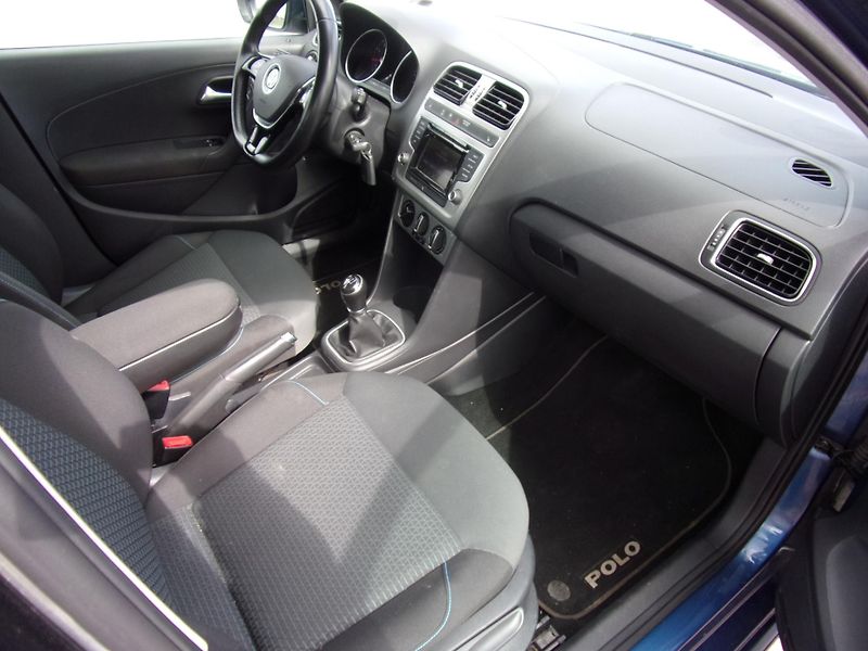 Volkswagen Polo (2017) 1,0TSI KLIMA TEMP VÝHŘEV - fotka 18 z 24