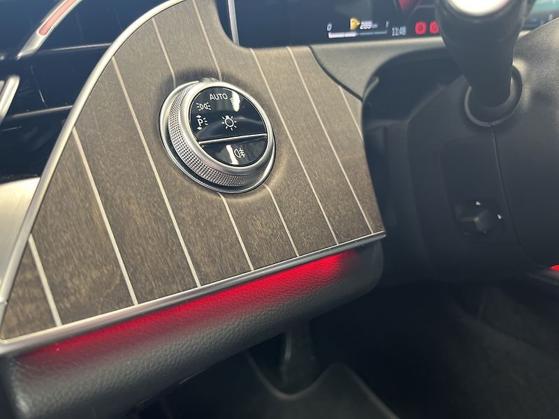 Mercedes-Benz Třídy E E-Třída 220 d 4MATIC kombi AMG - fotka 12 z 21