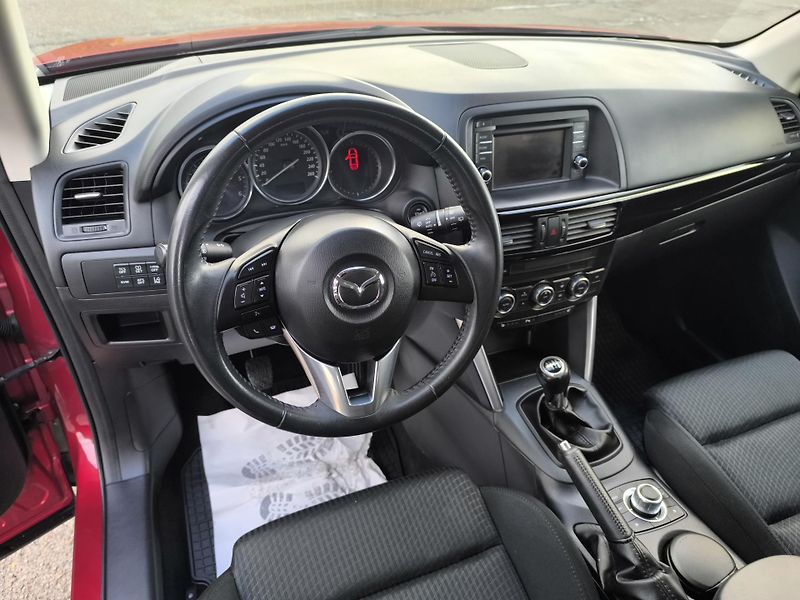 Mazda CX-5 2.2 4x4 TAŽNÉ, DOLOŽENÉ KM - fotka 18 z 39
