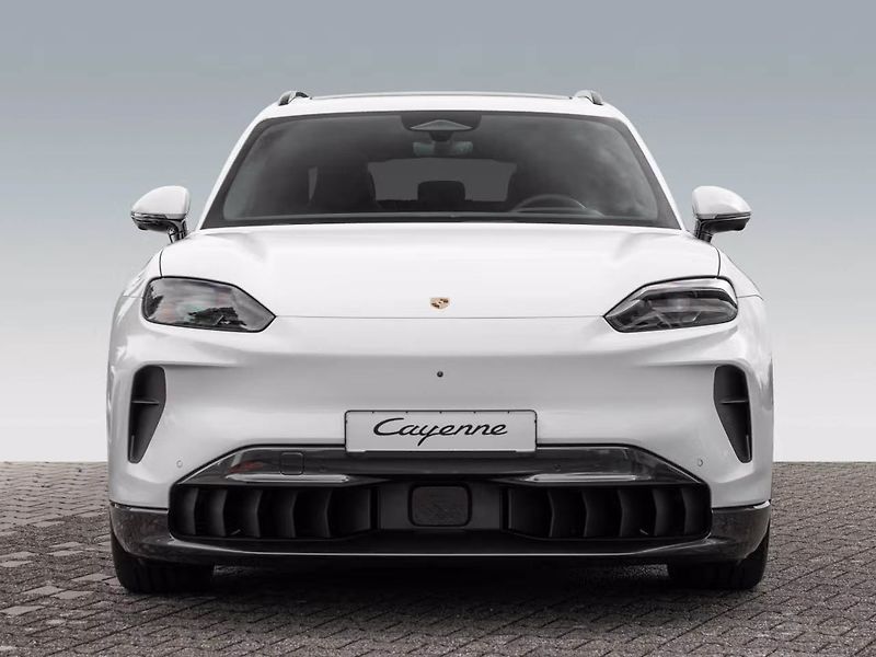 Porsche Cayenne Electric Pano 360 Matrix Tažné - fotka 2 z 23