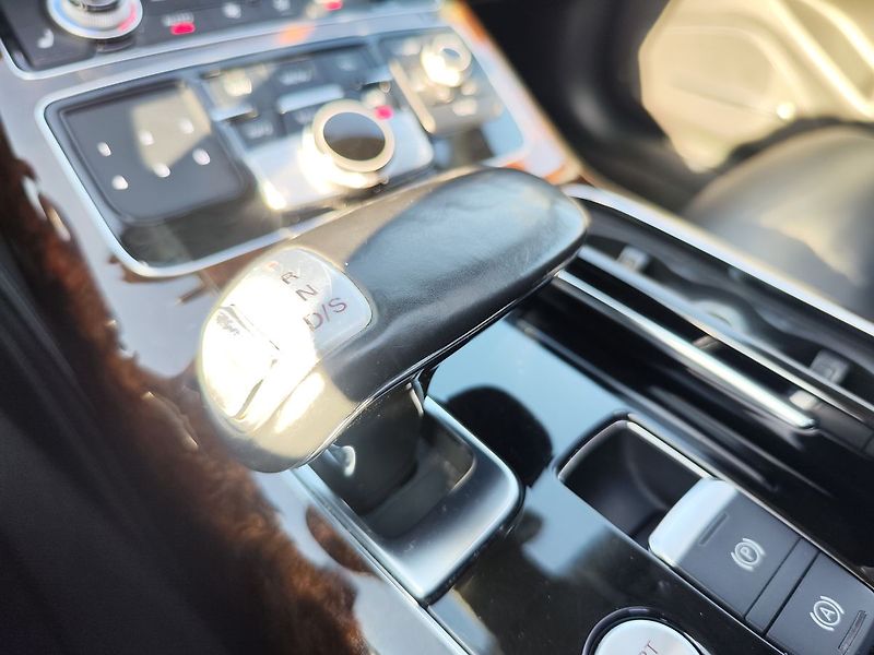 Audi A8 3.0 TDI/190kW V6 Quattro AT. - fotka 26 z 37
