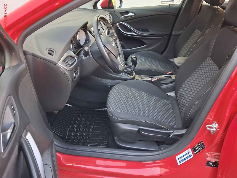 Opel Astra (2016) 1.4i, 1.maj,ČR, AC, ČR - fotka 9 z 16