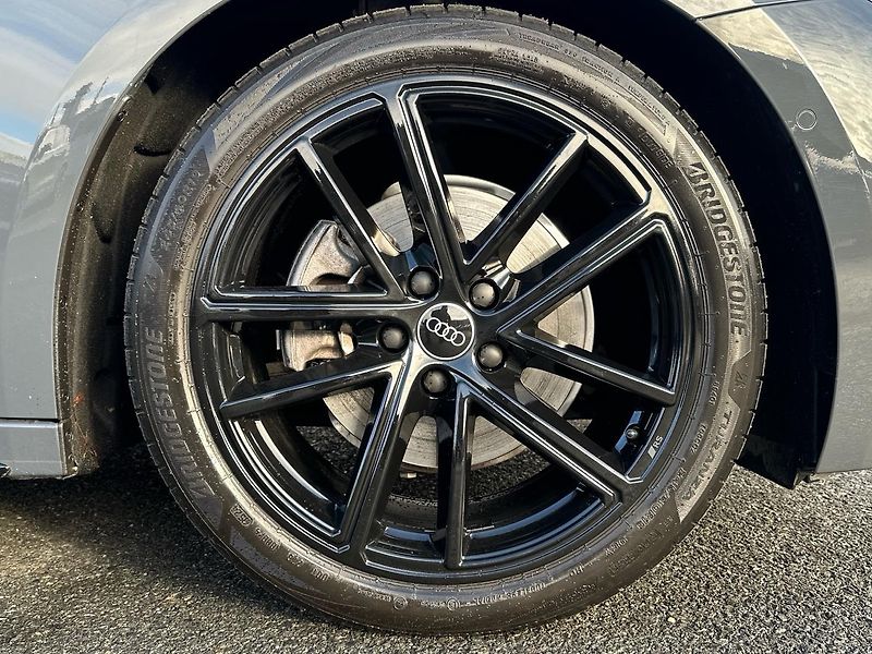 Audi A5 (2025) 2,0 TFSI 110kW Automat - fotka 10 z 23